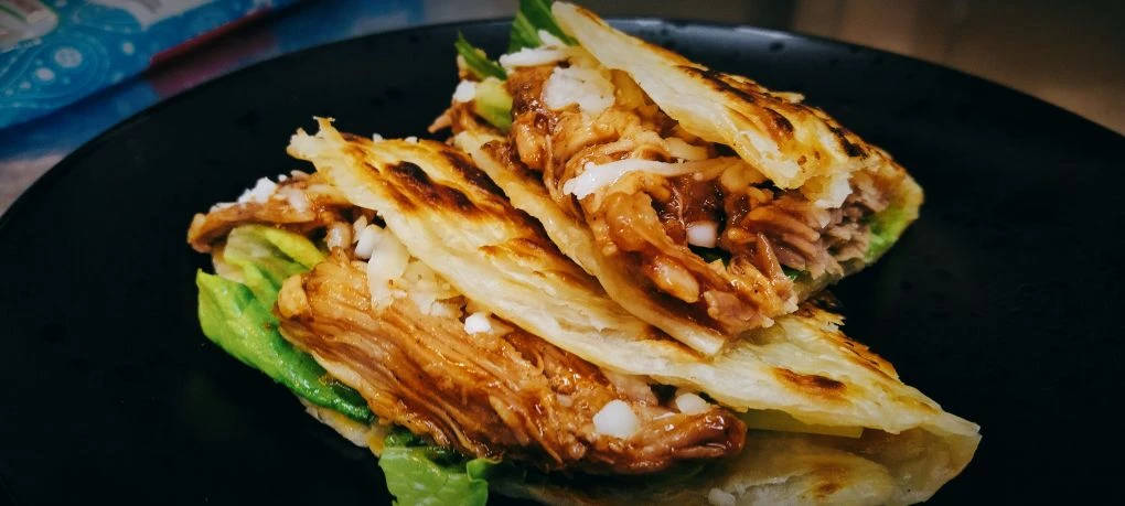 Ротти с рваной говядиной